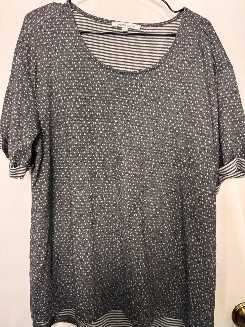 Rose+Olive Striped Tunic in Black & White Size 1X